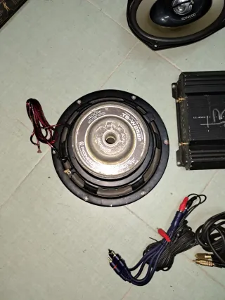 Equipo de sonido para coche.