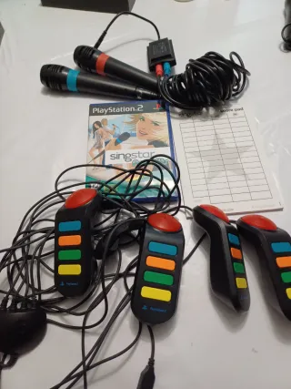 Singstar Pop Hits PS2 + Microfoni e Accessori