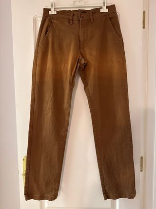 Pantalones vaqueros elásticos marrones