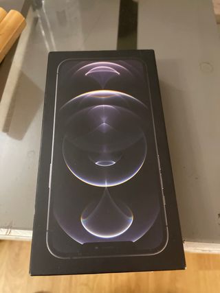 iPhone 12 Pro Max 85% Batería blanco, con caja.