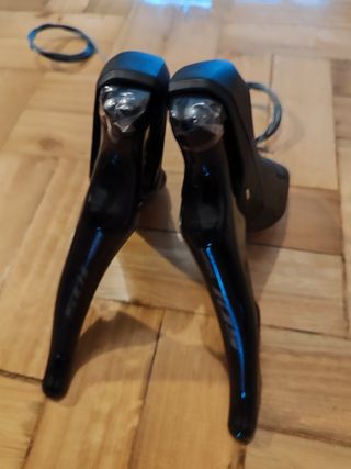 Manetes Shimano 105 R7000 2x11