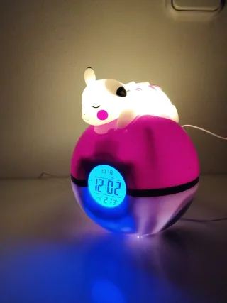 Radio-reloj despertador Pikachu Pokebola