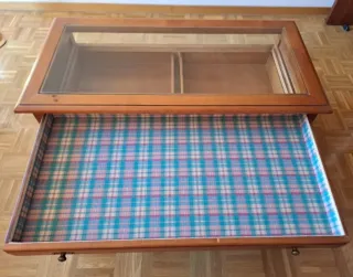 Mesa centro madera y cristal con cajones