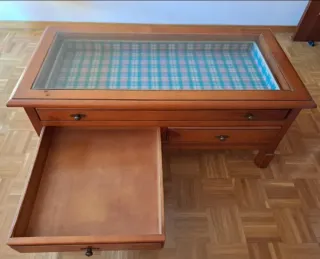 Mesa centro madera y cristal con cajones