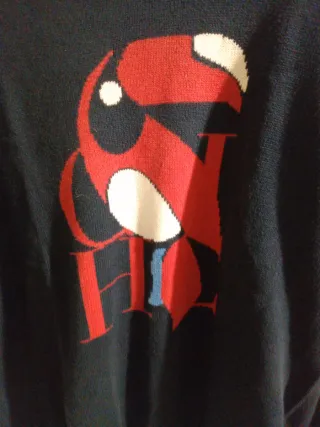 Jersey Carolina Herrera azul y rojo