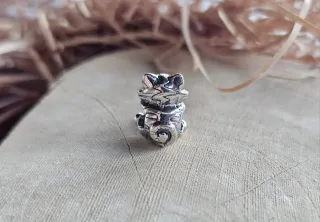 Charm Gato con Ovillo de Lana