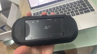 Consola Sony PS Vita Slim Negra