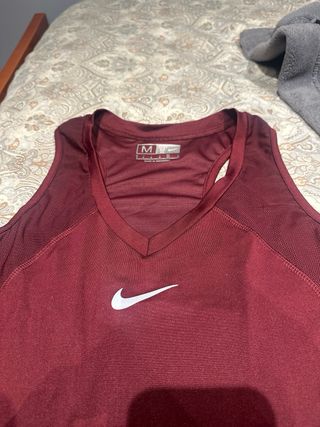 Camiseta deportiva Nike mujer Talla M