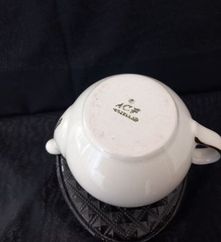 Bricco latte porcellana con bordo oro