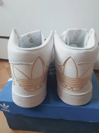 Zapatillas Adidas originales Talla 40 Blancas y Do
