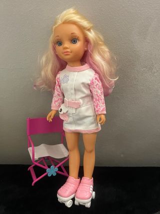 Muñeca Nancy patines y silla director