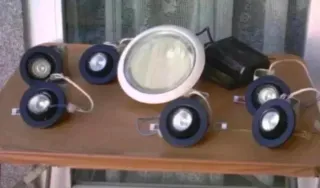 7 Halógenos: 6 Pequeños y 1 Grande