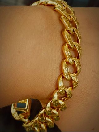 Pulsera laminada en oro de 24k