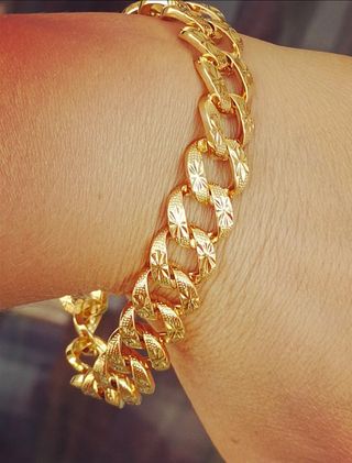 Pulsera laminada en oro de 24k