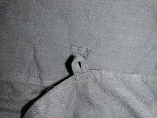 Camisa oriental negra bordada sin usar