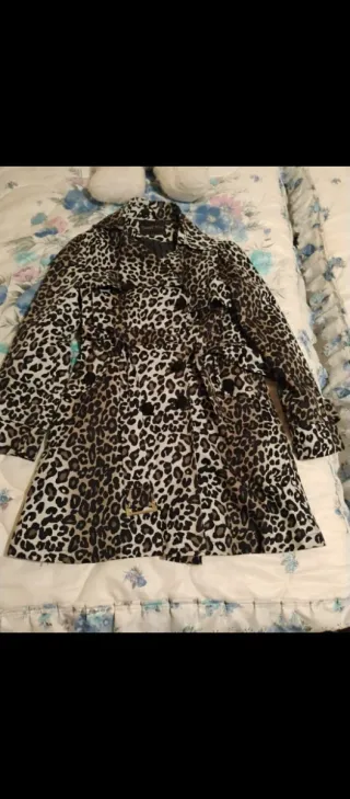 Abrigo estampado leopardo mujer