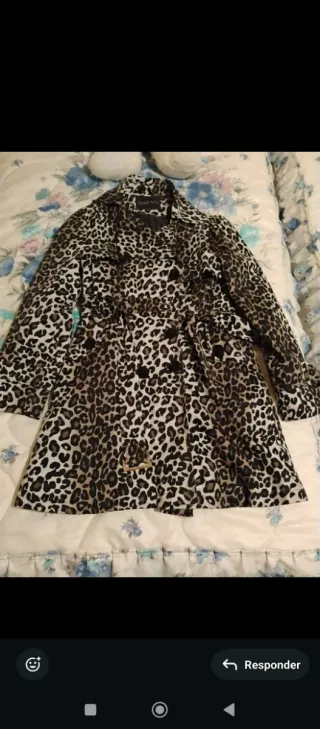 Abrigo estampado leopardo mujer
