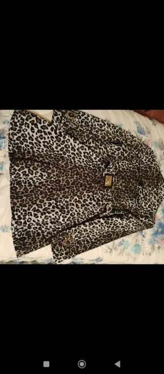 Abrigo estampado leopardo mujer