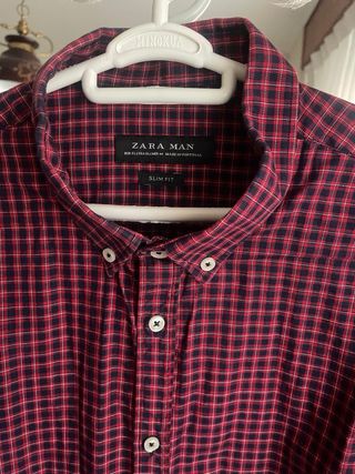 Camisa Zara Man cuadros roja y azul
