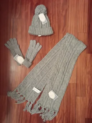 Conjunto Ysabel Mora: Gorro, Bufanda y Guantes.