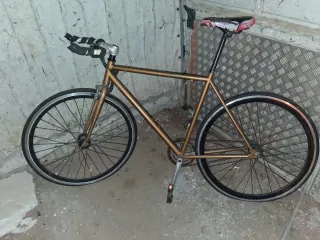Bicicleta urbana color bronce