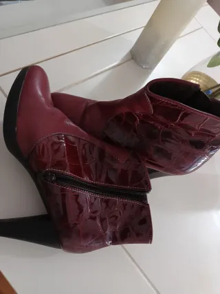 Botas Wonders de piel /Rojas