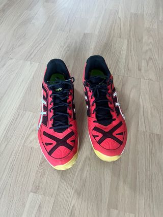 Zapatillas pádel Asics rojas