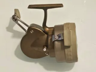 Carrete de pesca Crack Contact