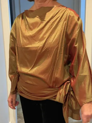 Blusa tornasolada dorada/naranja talla 40