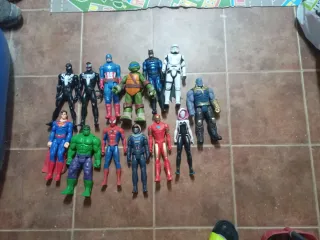 Muñecos Superhéroes Marvel y DC