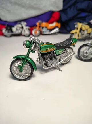 Lote 11 Motos a Escala Años 70