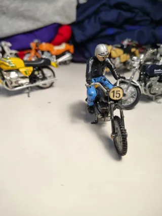 Lote 11 Motos a Escala Años 70