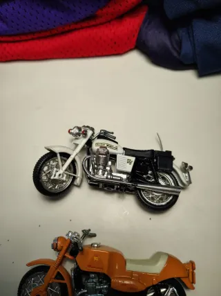 Lote 11 Motos a Escala Años 70