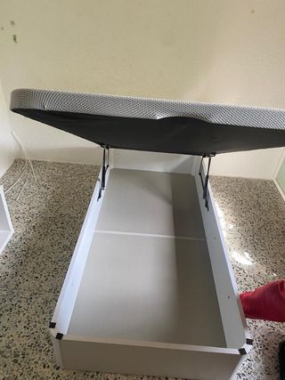 Canapé cama con cabecero negro