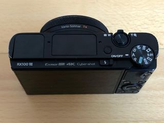 Cámara Compacta Sony RX100 VII