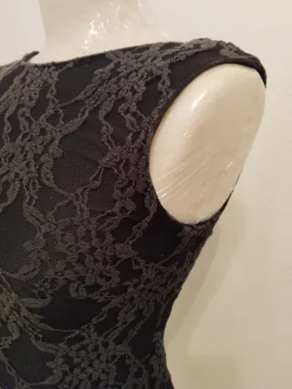 Vestido negro encaje