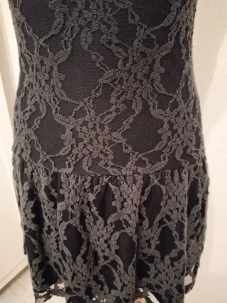 Vestido negro encaje