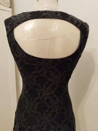 Vestido negro encaje