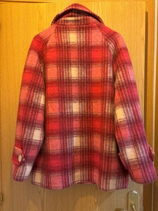 Abrigo Scalpers cuadros rosa talla L