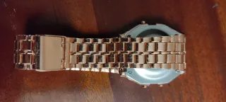 Reloj Digital Oro Rosa - WR Lithium