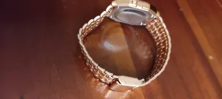 Reloj Digital Oro Rosa - WR Lithium