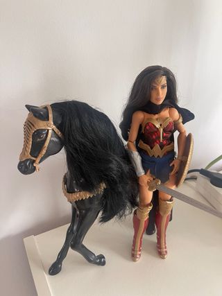 Barbie Wonder Woman y Caballo