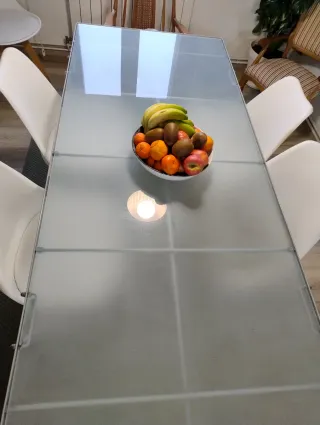 Mesa Comedor Cristal Esmerilado y Metal