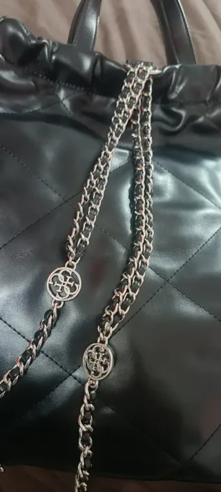 Borsa Guess trapuntata nera