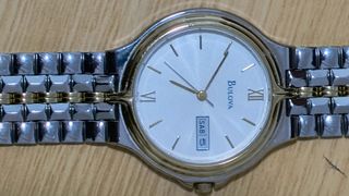 Reloj Bulova Mujer Minimalista Oro/Plata