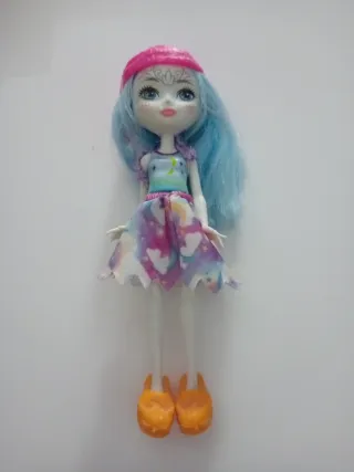 Muñeca Enchantimals con vestido galáctico