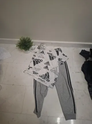 Conjunto Adidas Gris y Blanco