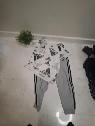 Conjunto Adidas Gris y Blanco