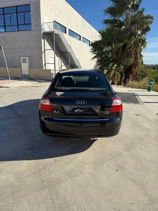 Audi A4 2004 quattro