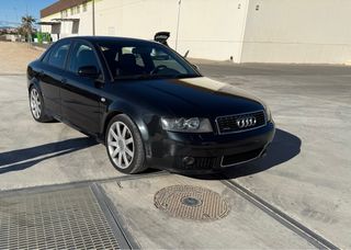 Audi A4 2004 quattro